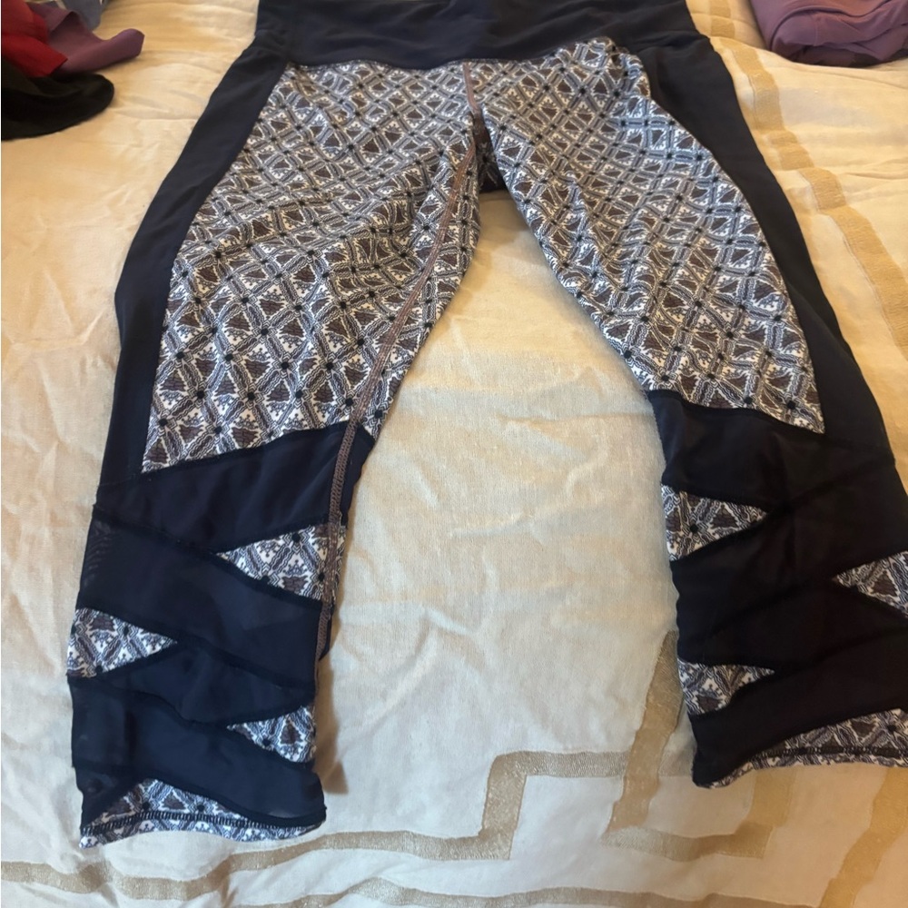 Athleta navy blue  Patterned Leggings